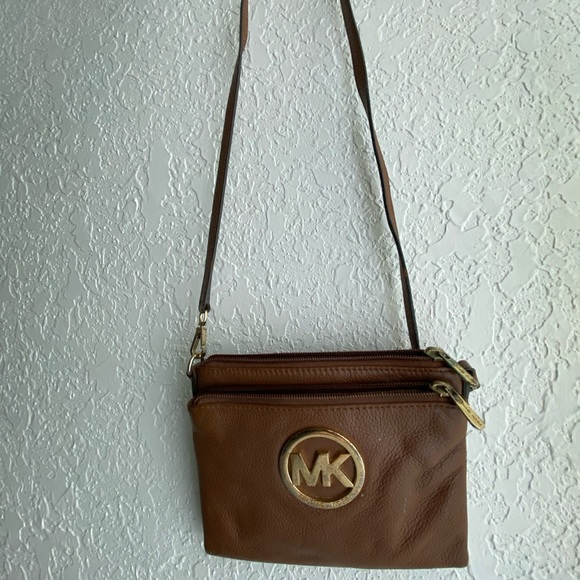 Michael Kors crossbody - Picture 2 of 4